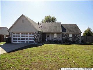 1st image of 104 Country Meadows Dr
