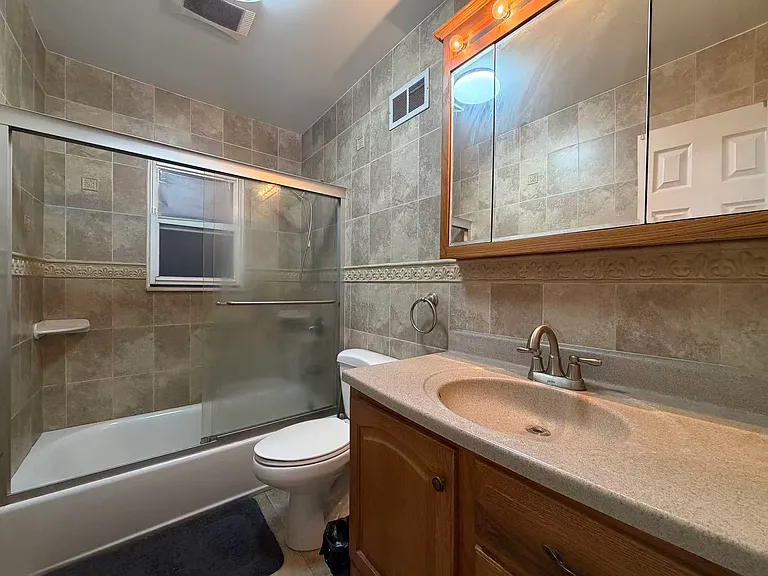 130 Levit Ave — Photo 14