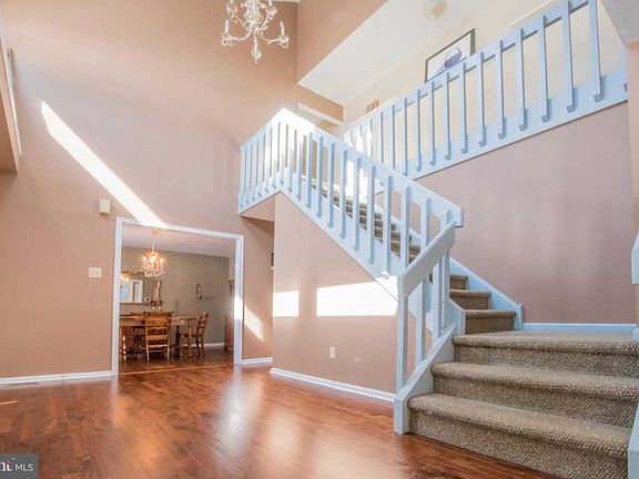 5th image of 1523 Canyon Dr