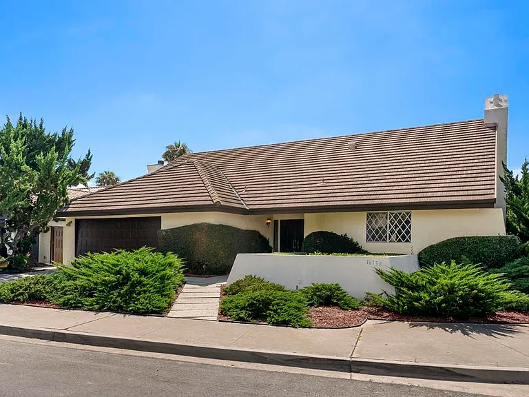 16138 Via Madera Circa E — Photo 1