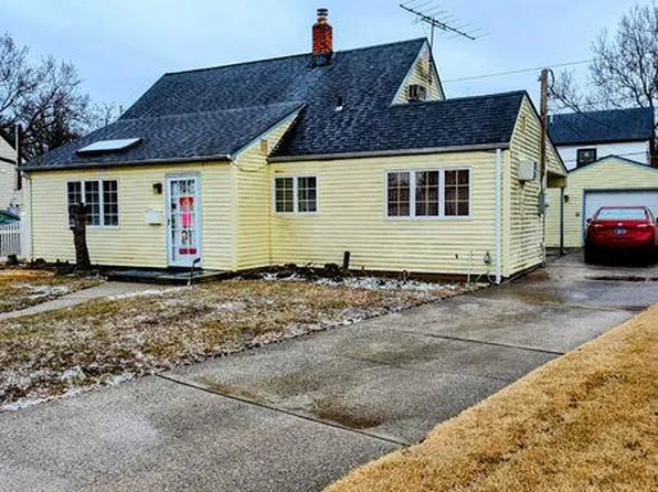 (undisclosed Address), Levittown, NY 11756