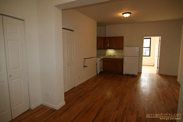 Rented by aptsandlofts.com | media 12