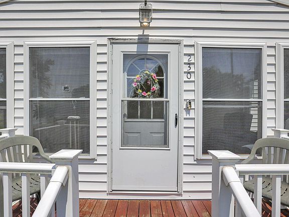 2nd image of 230 Harrison St