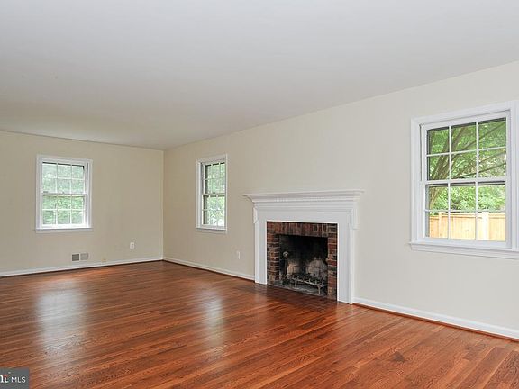 2nd image of 5733 Buckhaven Ct