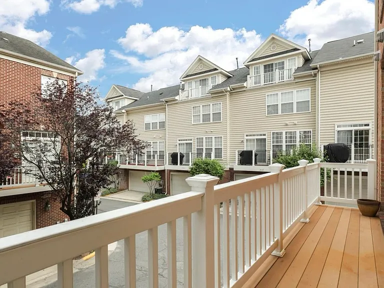 7980 Vigne Ct — Photo 9