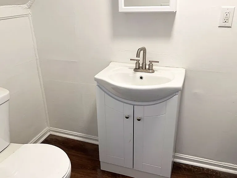 2309 Clifton Ave — Photo 9