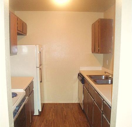 3rd image of 2903 Silver Spur Cir APT A
