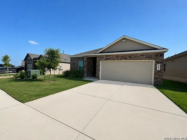 4 bed, 3.0 bath, 1906 sqft, $2,095 — Photo 1