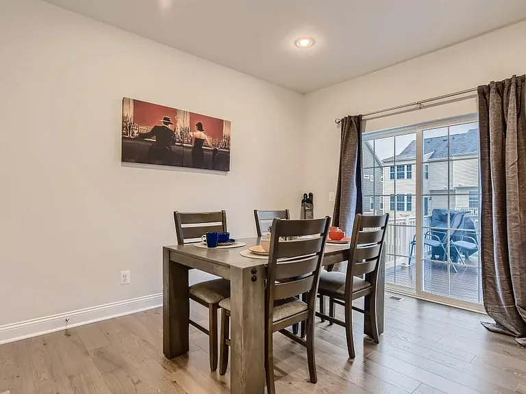 625 Heathland Trl — Photo 3
