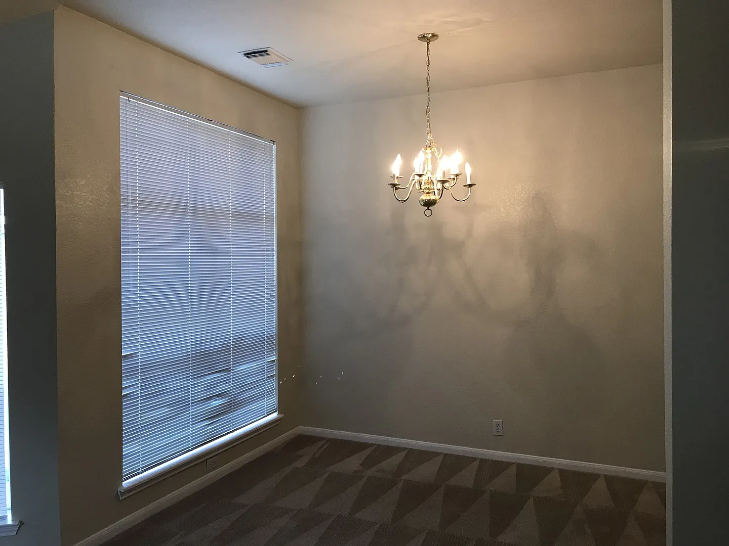 Welcome home to 2520 Crested Heights! — Photo 4
