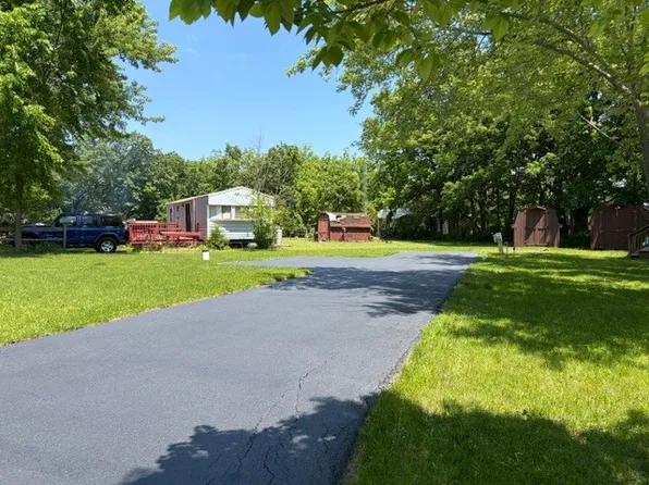 2795 E 28th Rd Lot 982, Seneca, IL 61360