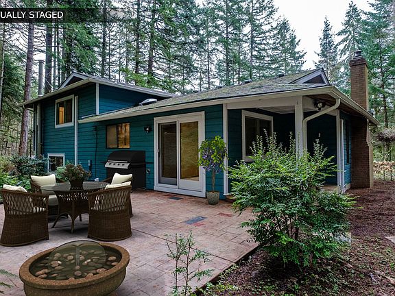 Virtually staged patio
