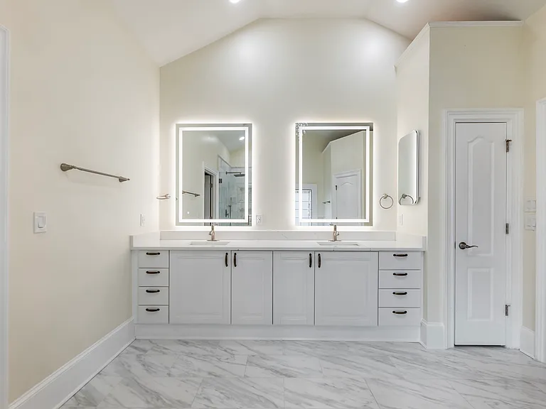 2373 Bronze Oak Ln — Photo 18
