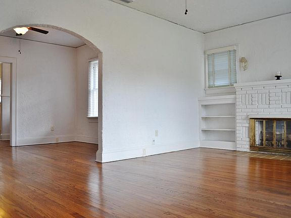 3rd image of 4545 Ramona Blvd