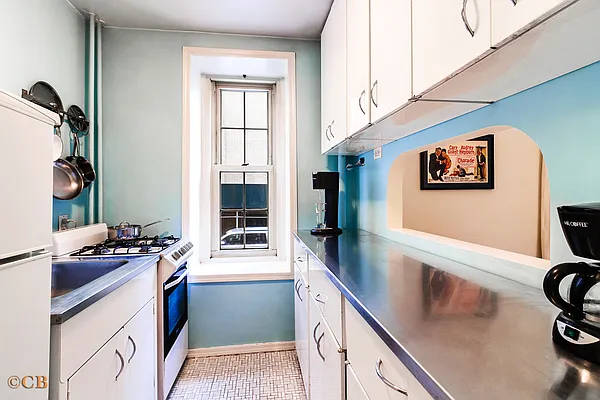 Sold by Dwell Residential Inc | media 3