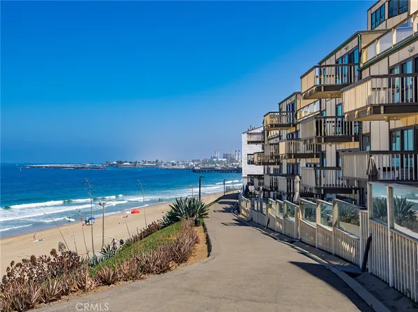 625 Esplanade Unit 29, Redondo Beach, CA 90277