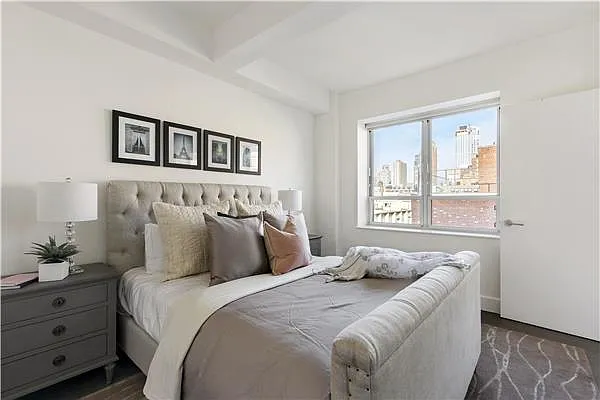 Sold by (Legacy) Elegran | media 11