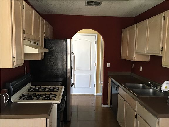 4th image of 11729 Charter Park Ave