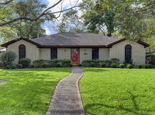 5033 Oak Ct, Dickinson, TX 77539
