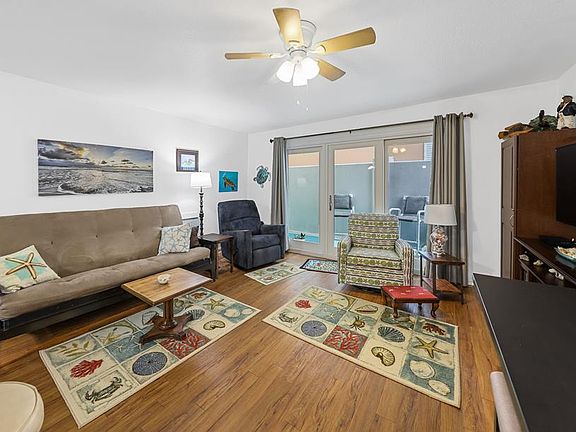 3rd image of 5008 Gulf Blvd APT 114
