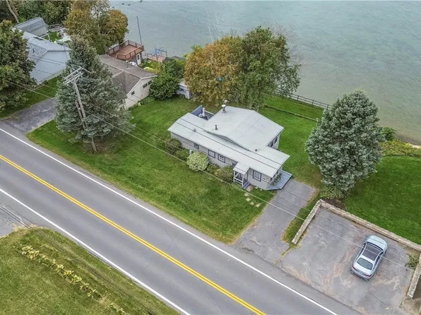 32783 State Route 12e, Cape Vincent, NY 13618
