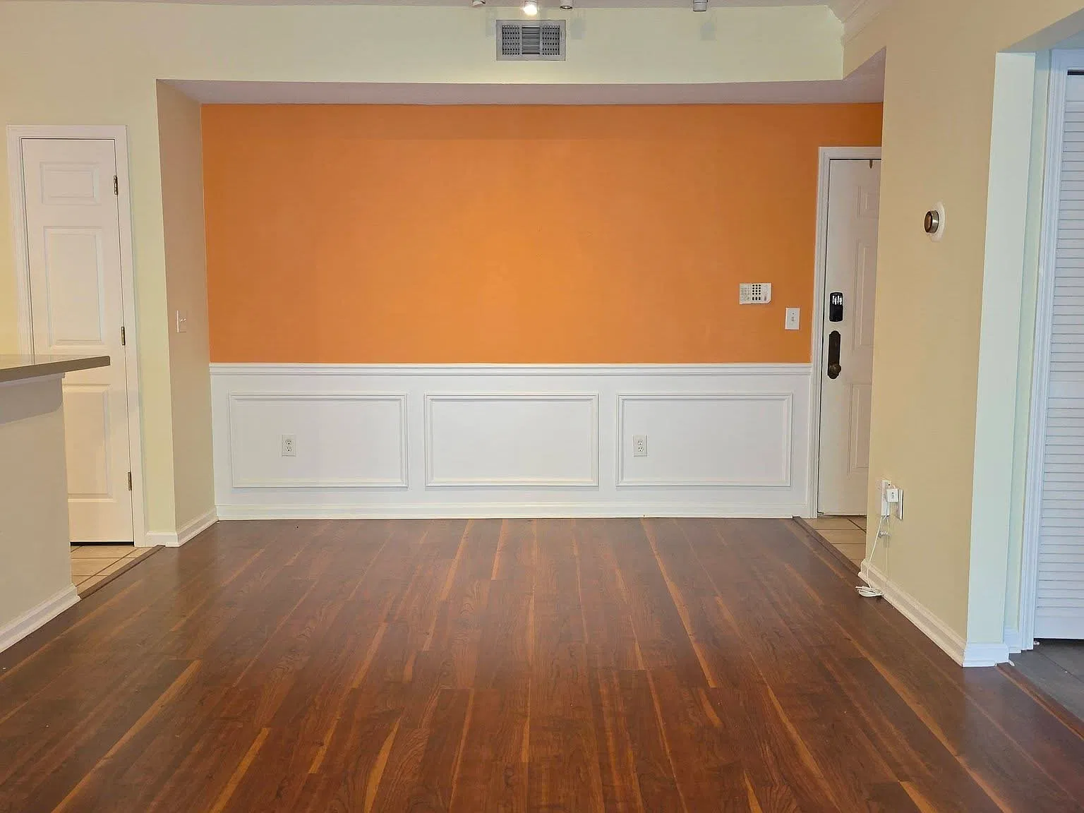 955 Juniper St NE — Photo 3