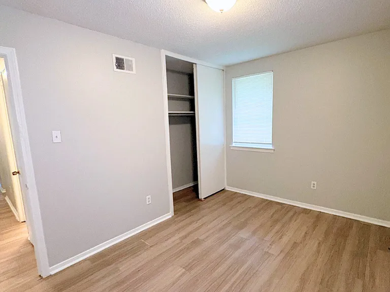 3666 Bluff Wood Dr — Photo 13