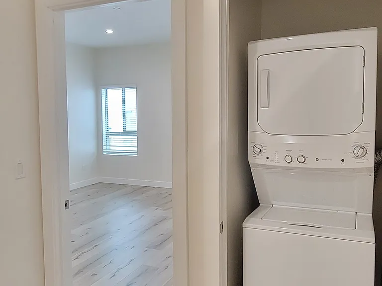 1110 Magnolia Ave #207 — Photo 14