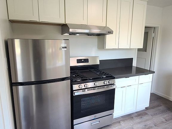 3rd image of 3806 Patterson Ave #1
