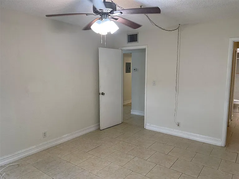 770 SE 2nd Ave #E106 — Photo 11