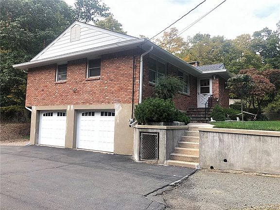 2nd image of 60 Mountainview Ave