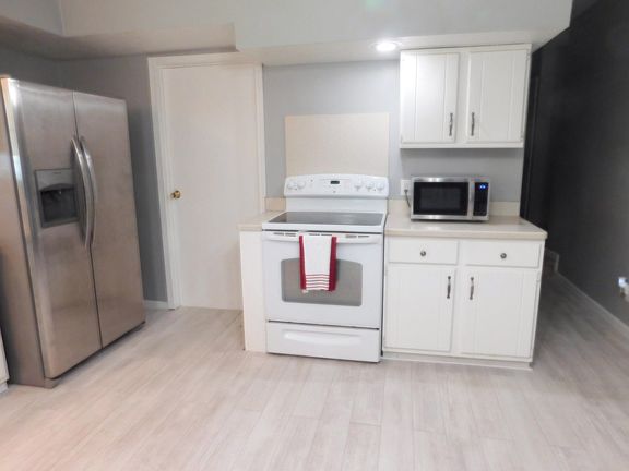 5th image of 21651 Redfield St