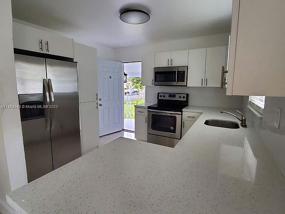 2nd image of 1448 NE 152nd St