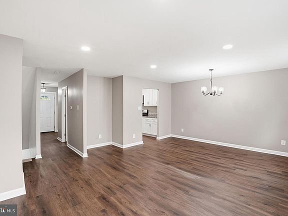2nd image of 14874 Lambeth Sq