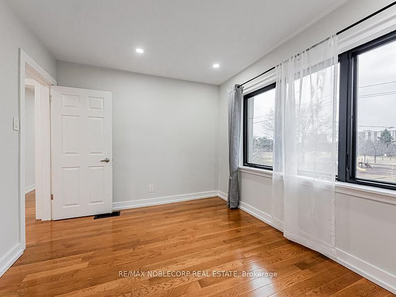 Toronto House for rent - 3 Bedrooms — photo 10