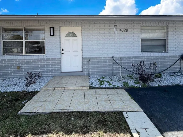 4828 Gladiator Cir, Greenacres, FL 33463