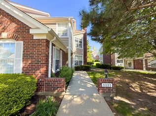 1111 Saint Andrews Ct, Algonquin, IL 60102
