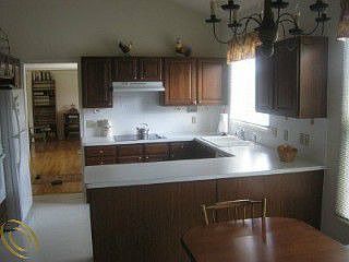 4th image of 16959 Lochmoor Cir W