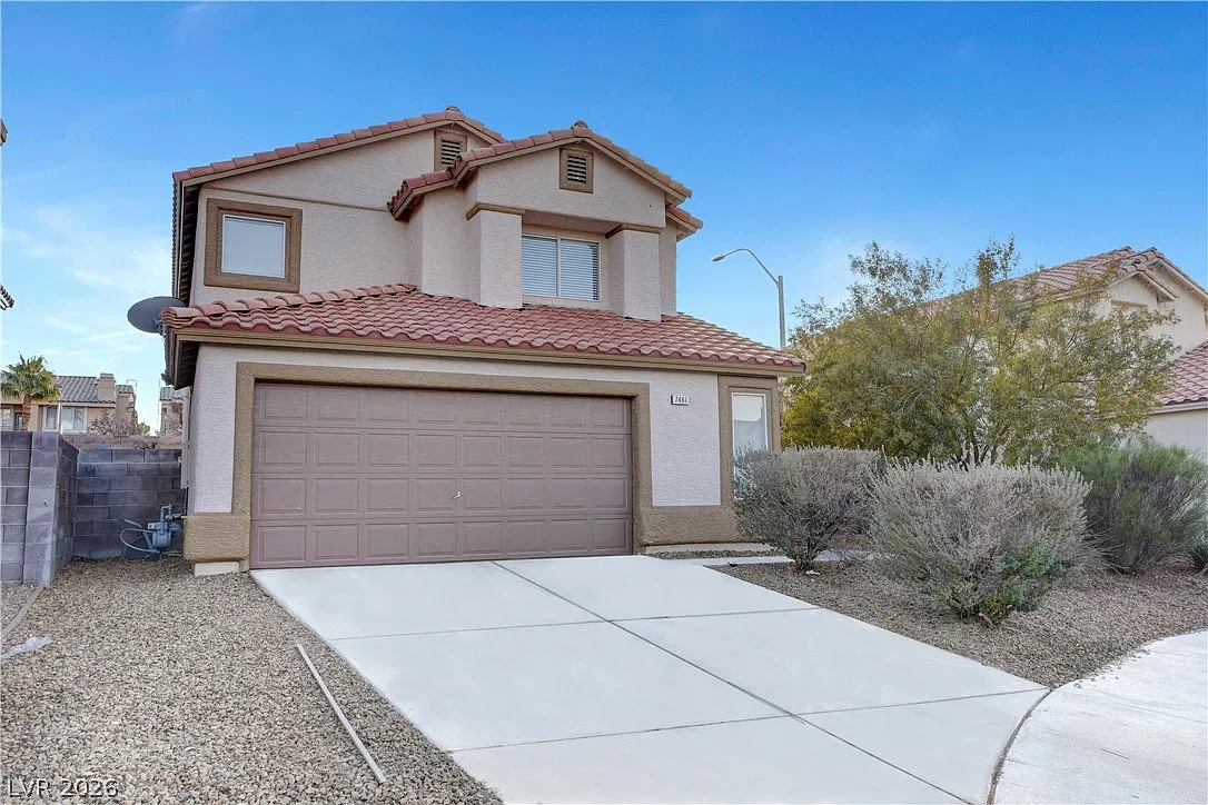 3 bed, 2.5 bath, 1684 sqft, $2,000 — Photo 2