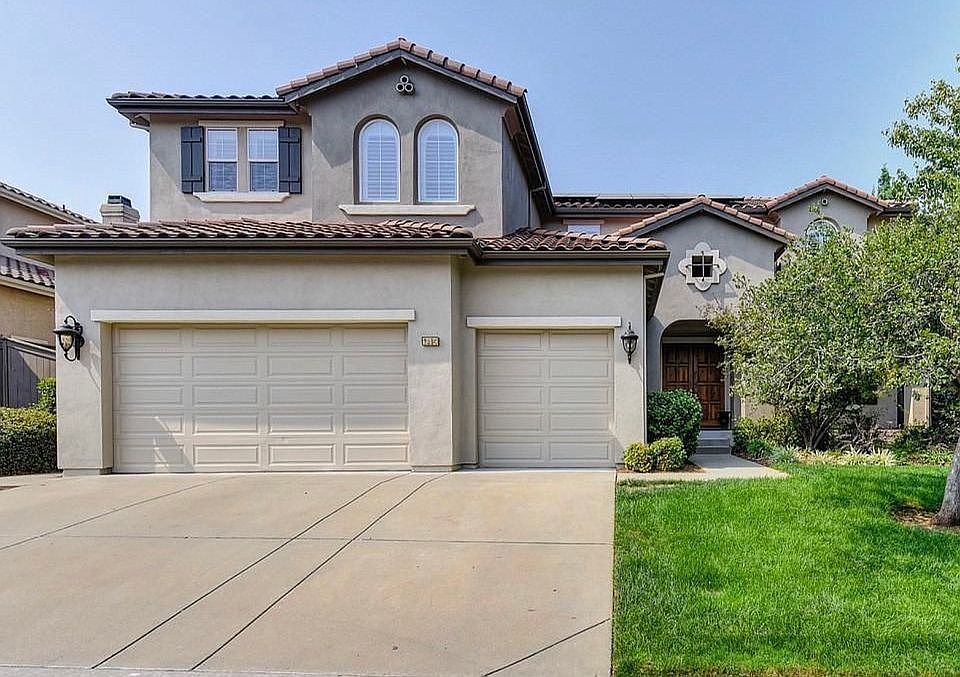 1st image of 2094 Lamego Way