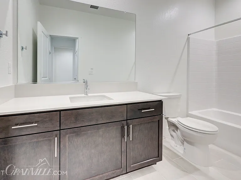 2834 Cortez Dr — Photo 8
