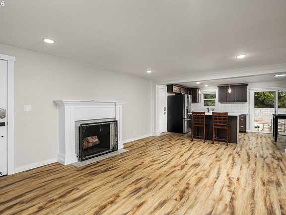 5th image of 3347 SE 180th Ave