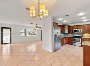 9825 SW 77th Ter, Miami, FL 33173