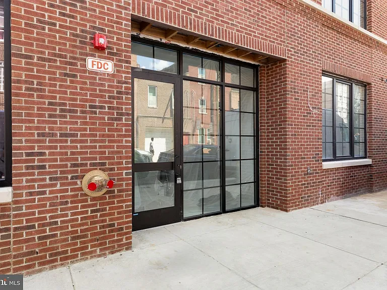 1701 S 4th St #203 — Photo 27
