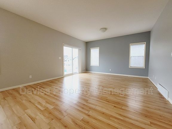 5th image of 16137 141st St NW