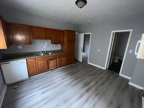 2nd image of 3606 E 75th St #1