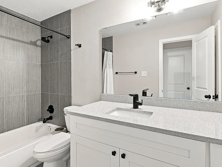 12713 Rhea Ct — Photo 33