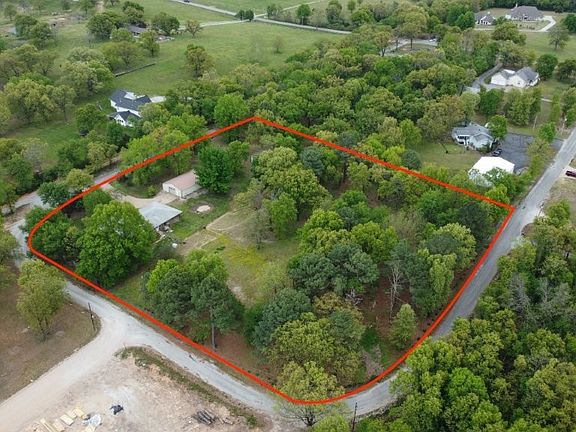 3rd image of 10680 Shady Lane Cir