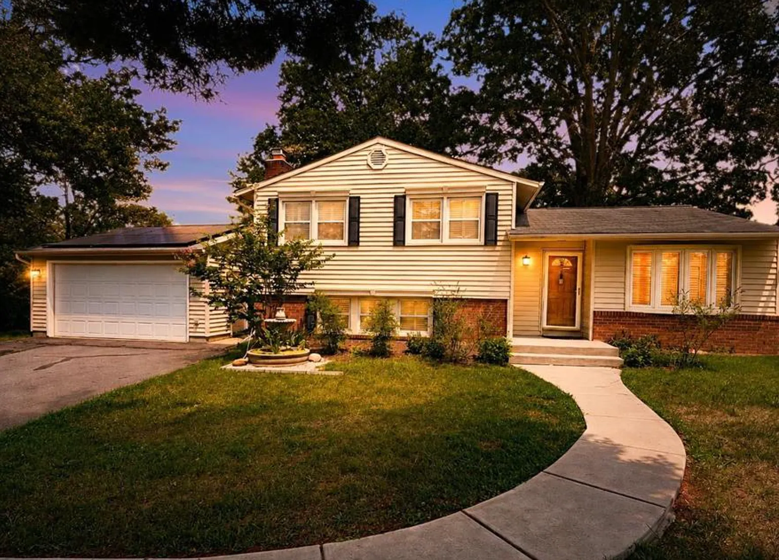 2 bed, 1.5 bath, 1473 sqft, $3,200 — Photo 1