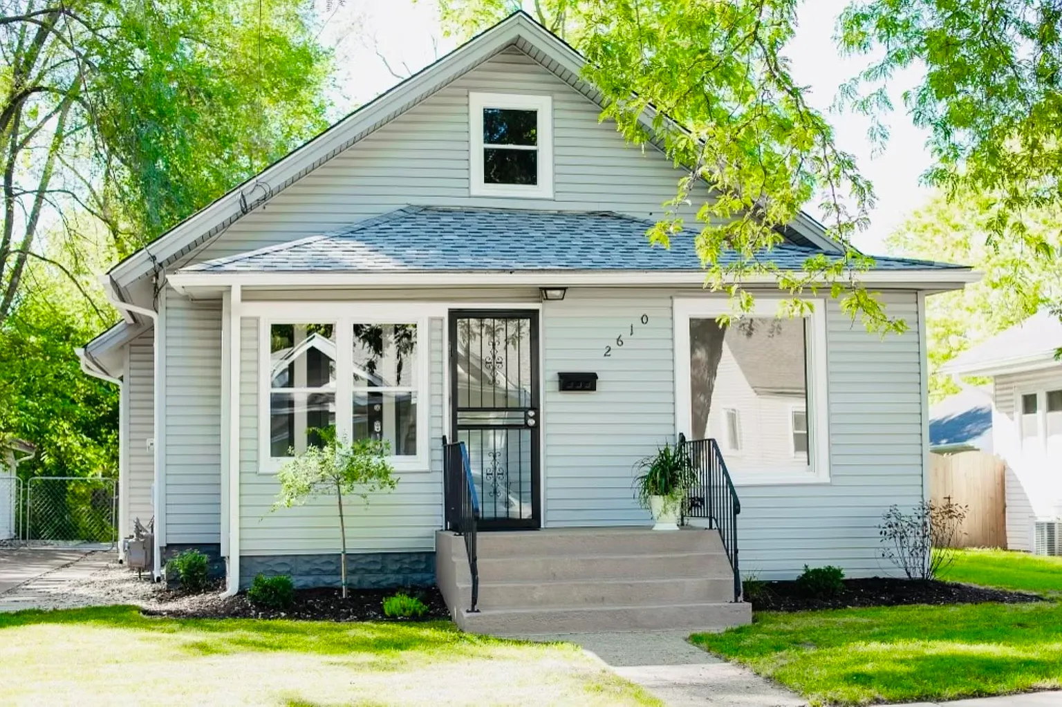 2610 Knight Ave photo 1